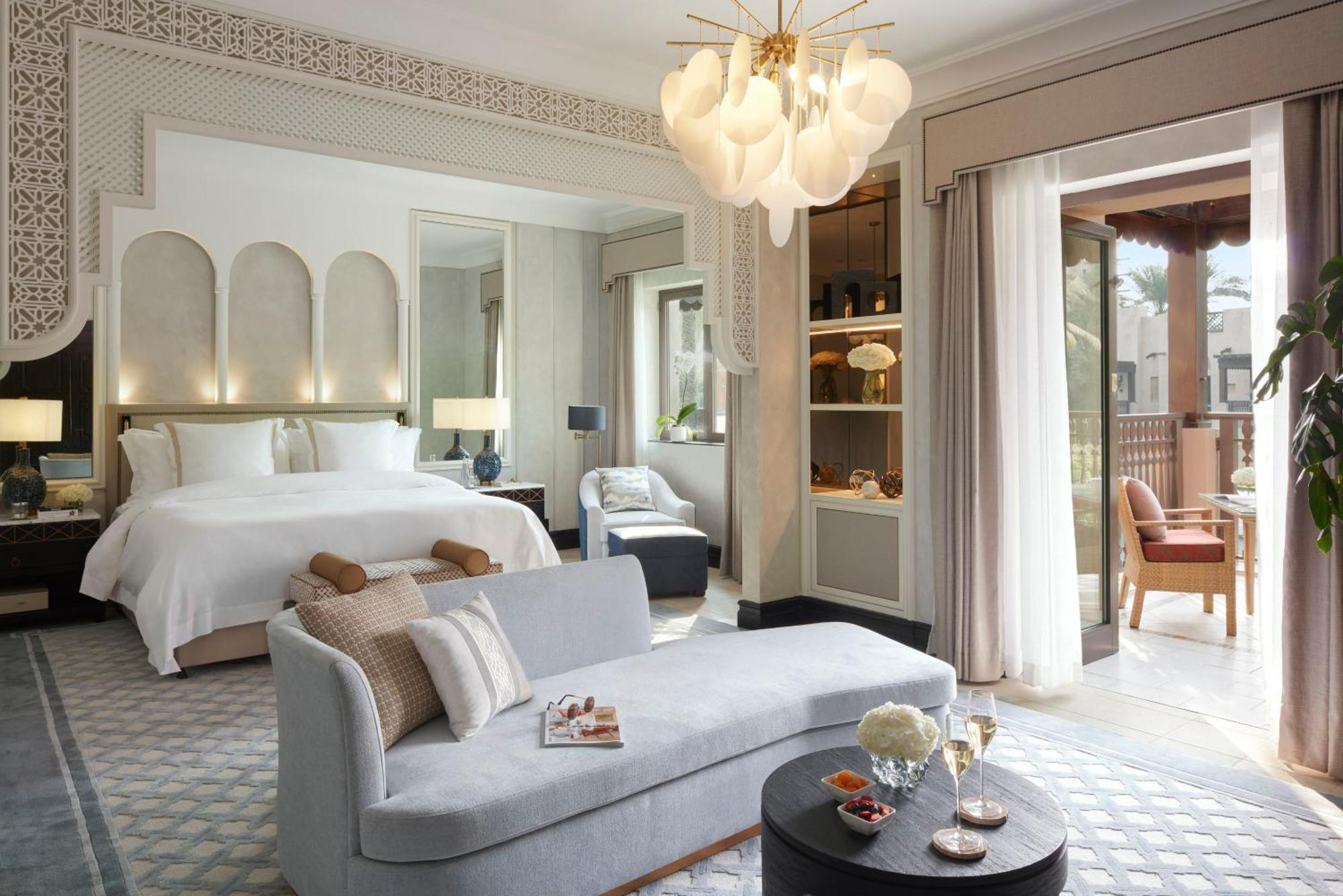 Jumeirah Dar Al Masyaf Dubai Exterior photo A suite at The Ritz-Carlton, DIFC